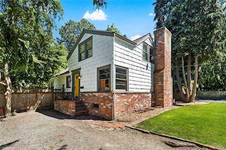 7326 Wright Ave SW Seattle, WA 98136