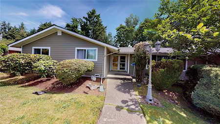 1624 Jones Ave NE Renton, WA 98056