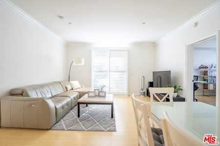 3140 San Marino St Los Angeles, CA 90006