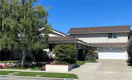 17721 Bay St Fountain Valley, CA 92708