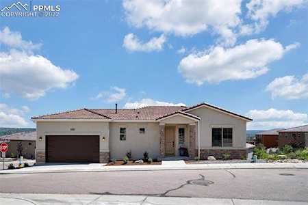 2098 Lone Willow View Colorado Springs, CO 80904