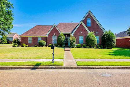 8664 Old River Rd Memphis, TN 38018