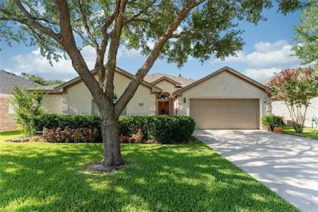 5809 Parkplace Drive Denton, TX 76226