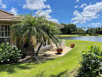 306 Cedar Key Circle Atlantis, FL 33462