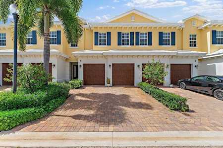 206 Mariner Court North Palm Beach, FL 33408