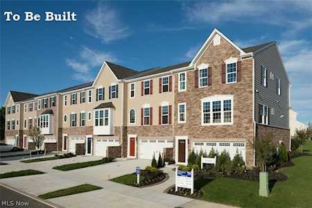 1184 Bean Ln Cuyahoga Falls, OH 44313