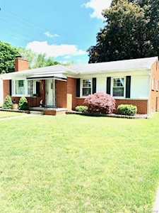 9042 Louisiana St Livonia, MI 48150