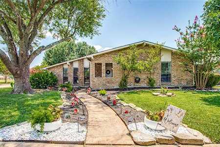 1210 Cherrywood Court Allen, TX 75002