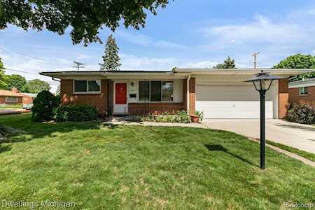 8840 Georgia St Livonia, MI 48150