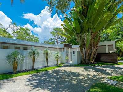 7323 Pine Needle Rd Sarasota, FL 34242