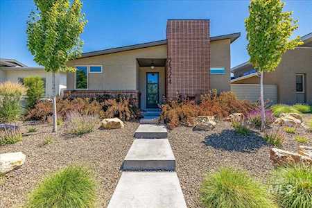 2524 E Warm Springs Ave Boise, ID 83712