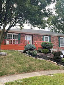 5206 Foraker Cir Louisville, KY 40216