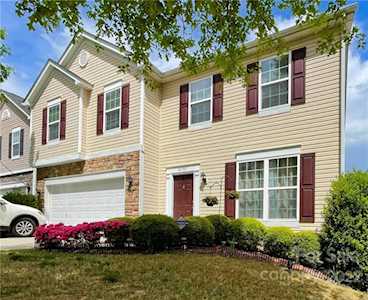 16707 Prairie Falcon Ln Charlotte, NC 28278