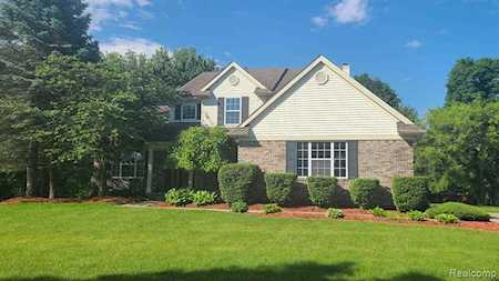 61515 Brookway Dr Lyon Twp, MI 48178