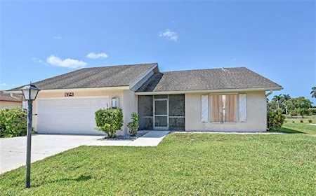 974 Charlemagne Blvd Naples, FL 34112