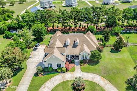 402 W Island View Drive Hampstead, NC 28443
