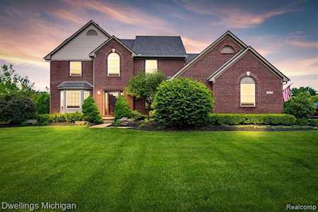 10375 Mendota Dr Green Oak Twp, MI 48178
