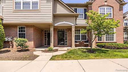47544 Pembroke Dr Canton Twp, MI 48188