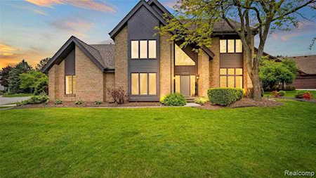 30783 E Huntsman Dr Farmington Hills, MI 48331
