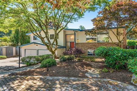 19017 Firlands Way N Shoreline, WA 98133