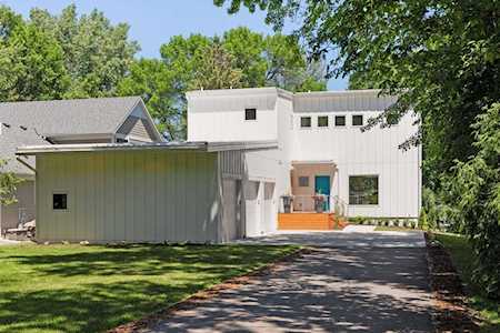 5360 Eastview Avenue Minnetrista, MN 55364