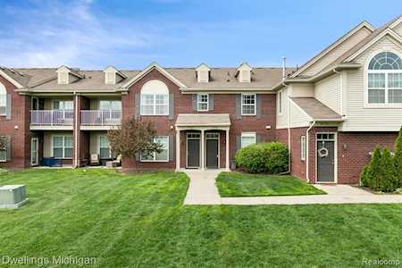 29758 Fox Run Circle Warren, MI 48092