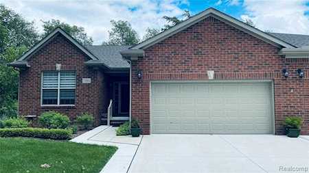 12066 Twin Brook Dr Vac Romeo, MI 48065