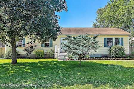 1532 10th Ave Toms River, NJ 08757