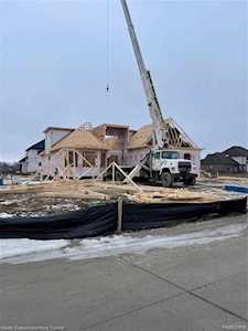 19263 Hamlin Lake Macomb, MI 48044