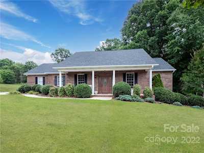 2640 Fines Creek Dr Statesville, NC 28625