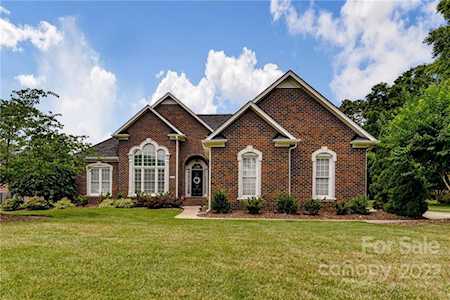 4631 Shannamara Dr Matthews, NC 28104