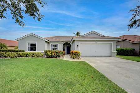 5282 Oakmont Village Circle Lake Worth Beach, FL 33463