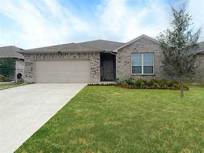 1005 Stanridge Lane Van Alstyne, TX 75495