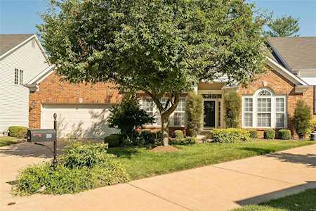 200 Whitebrook Ct Chesterfield, MO 63017