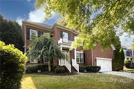 2110 Woodbend Trl Tega Cay, SC 29708