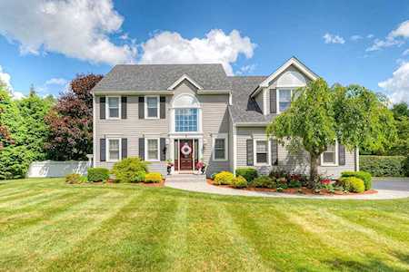 9 Jamie Lane Hopkinton, MA 01748