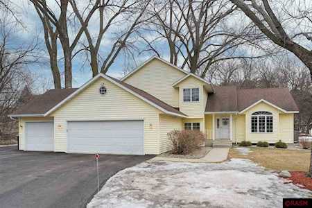 6 Ruth Ct Mankato, MN 56001