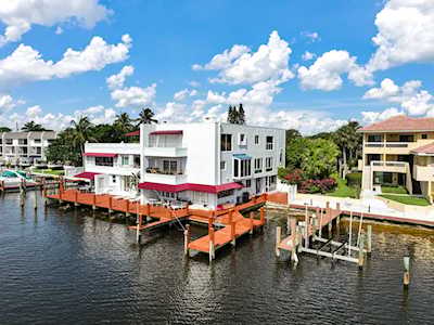 815 Palm Trail #B Delray Beach, FL 33483