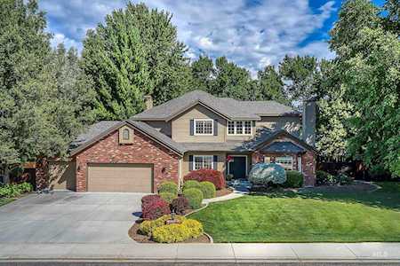 2327 N Parkforest Way Eagle, ID 83616
