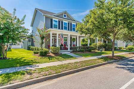 60 Honey Locust Ave Bluffton, SC 29910