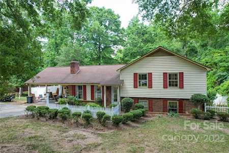 1305 Westmoreland Dr Lancaster, SC 29720