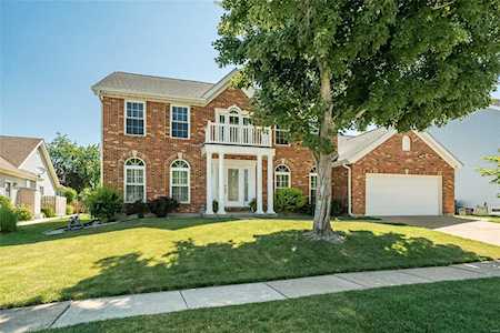 240 Woodcliffe Place Dr Chesterfield, MO 63005
