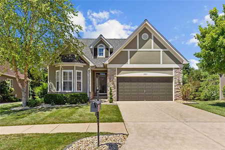 1623 Prospect Village Dr Lake St Louis, MO 63367