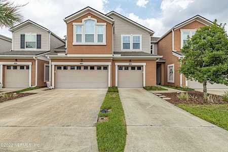 166 Richmond Dr St Johns, FL 32259