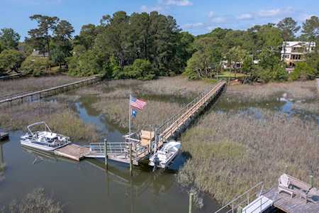 640 Fishermans Bend Mount Pleasant, SC 29464