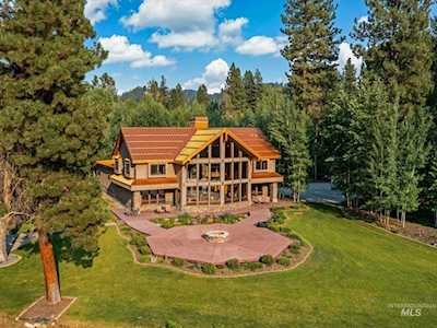 4053 Elk Valley Way Featherville, ID 83647