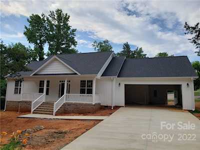 351 Brookwood Dr Salisbury, NC 28146