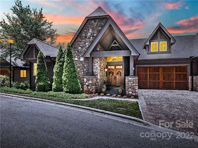 13 Point Bluff Dr Asheville, NC 28804