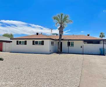 2735 W Highland Avenue Phoenix, AZ 85017