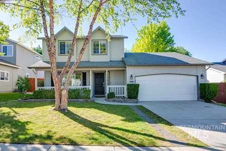 5898 S Snowdrop Place Boise, ID 83716